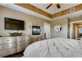 Photo #6: 20497463 Listing