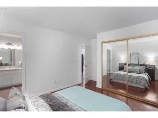 Photo #2: 20497587 Listing