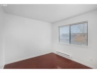 Photo #4: 20497587 Listing