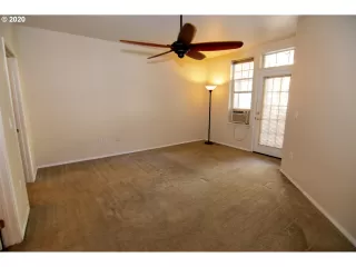 Photo #2: 20498378 Listing