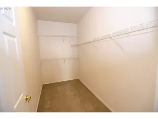 Photo #4: 20498378 Listing