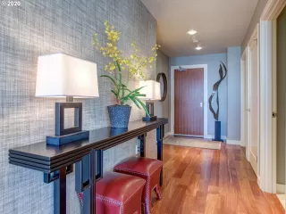 Photo #4: 20498655 Listing