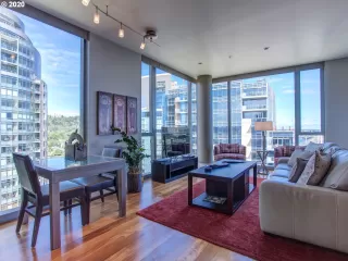 Photo #5: 20498655 Listing