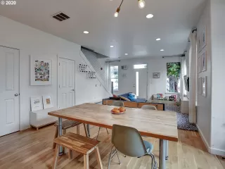 Photo #6: 20499649 Listing 