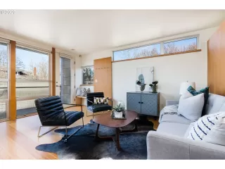 Photo #3: 20500765 Listing