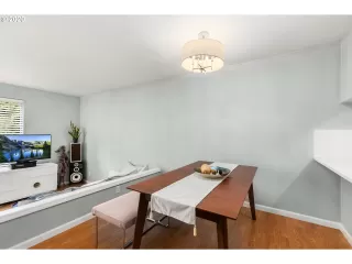 Photo #3: 20501177 Listing