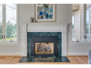 Photo #4: 20501649 Listing