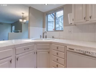 Photo #3: 20501994 Listing 