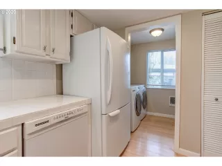 Photo #4: 20501994 Listing 