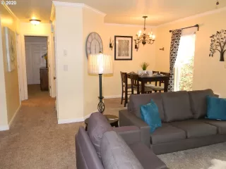 Photo #4: 20502523 Listing