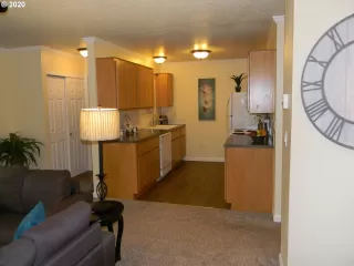 Photo #6: 20502523 Listing