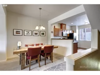 Photo #3: 20502605 Listing