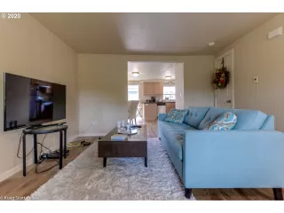 Photo #2: 20502729 Listing