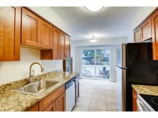 Photo #2: 20502993 Listing