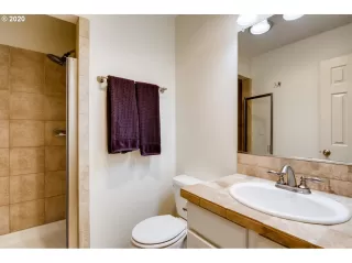 Photo #6: 20502993 Listing