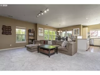 Photo #4: 20503365 Listing 