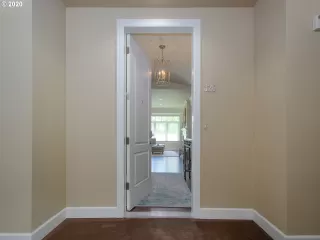 Photo #2: 20503391 Listing 