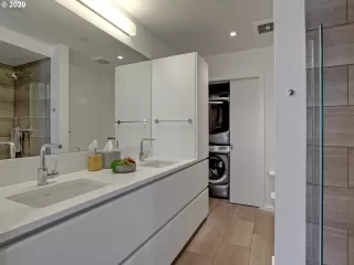 Photo #5: 20503667 Listing