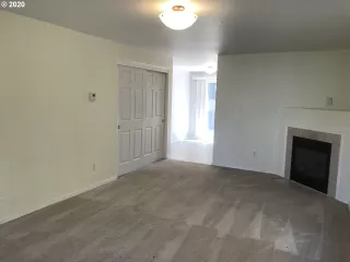 Photo #6: 20503879 Listing