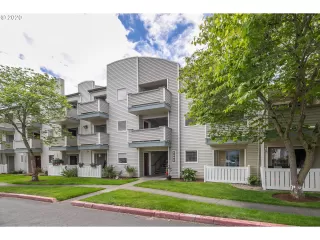 Photo #2: 20504151 Listing