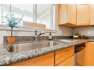 Photo #3: 20505058 Listing