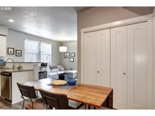 Photo #4: 20505975 Listing 