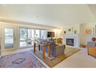 Photo #3: 20506689 Listing