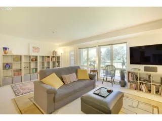 Photo #4: 20506689 Listing