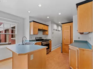 Photo #1: 20507525 Listing