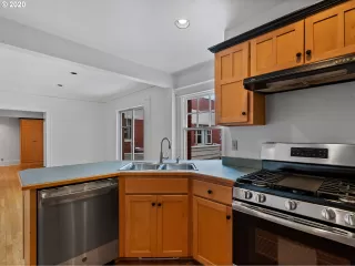 Photo #2: 20507525 Listing