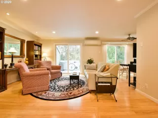 Photo #6: 20507634 Listing