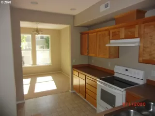 Photo #6: 20508057 Listing