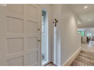 Photo #2: 20509271 Listing