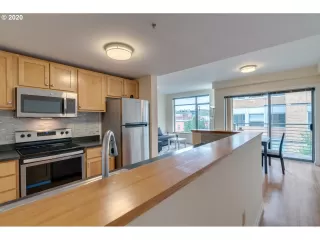 Photo #3: 20510915 Listing