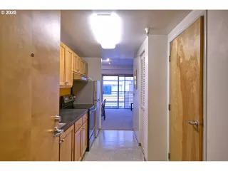 Photo #2: 20511473 Listing