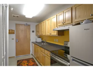 Photo #3: 20511473 Listing