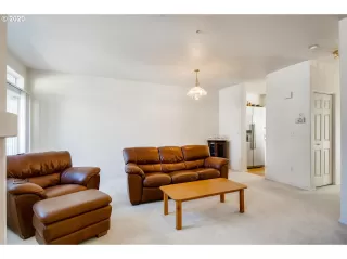 Photo #4: 20511875 Listing