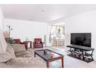 Photo #3: 20512103 Listing 