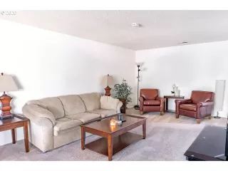 Photo #4: 20512103 Listing 