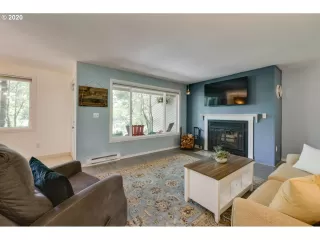 Photo #1: 20512298 Listing