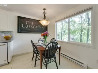 Photo #6: 20512298 Listing