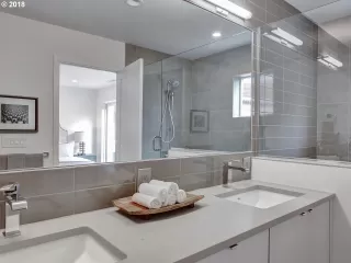 Photo #6: 20512621 Listing