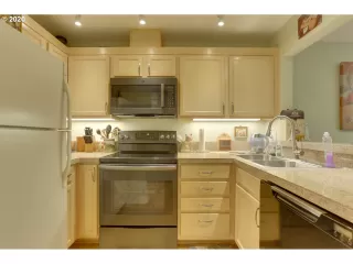 Photo #2: 20512664 Listing 