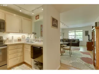 Photo #3: 20512664 Listing 