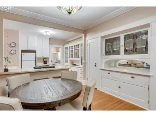 Photo #1: 20512712 Listing