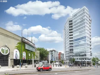 Photo #1: 20513522 Listing