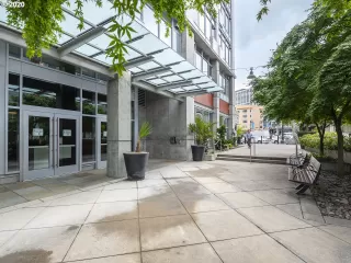 Photo #3: 20513522 Listing