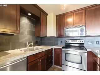 Photo #4: 20513596 Listing 