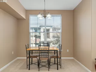 Photo #6: 20513878 Listing