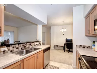 Photo #3: 20514267 Listing